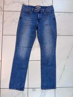 Women’s Levi 414 Jeans